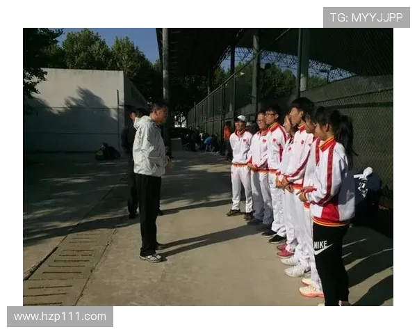 成都网球队节奏表现分析与提升策略探讨 成都网球队节奏表现分析与提升策略探讨