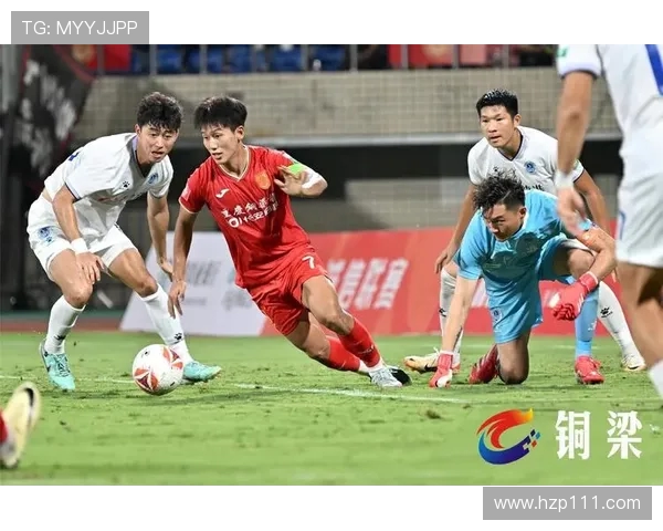 重庆足球队在洲际杯中的灵活性表现引发热议与期待 重庆足球队在洲际杯中的灵活性表现引发热议与期待